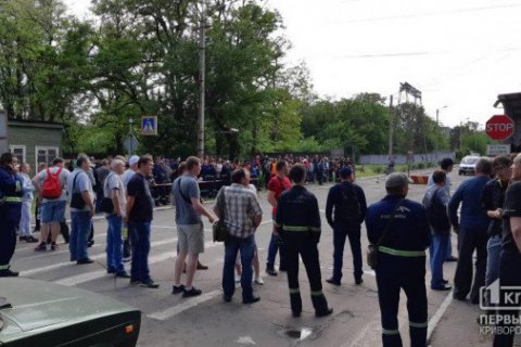 "АрселорМіттал Кривий Ріг" зупинився через страйк (оновлено)