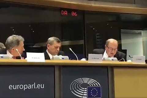 Комитет Европарламента поддержал процедуру введения санкций против Польши