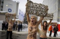 FEMEN пытались остановить "давосский заговор"