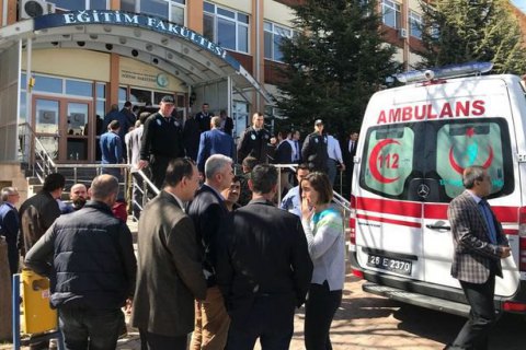 Науковий співробітник турецького університету застрелив чотирьох колег