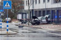 Автомобіль в'їхав у натовп у Німеччині: один загиблий, 8 поранених