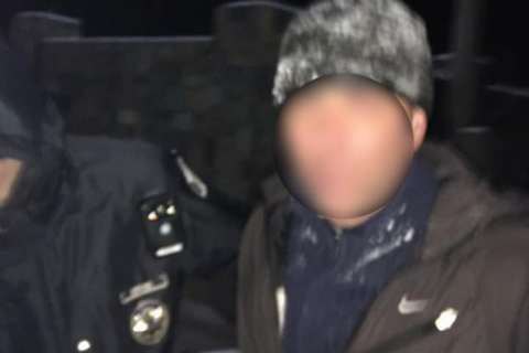 Пьяный водитель избил полицейского в Ровенской области
