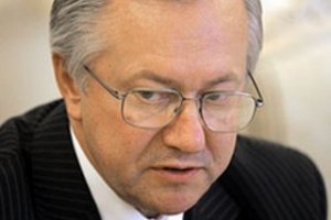 Тарасюк не исключает введения персональных санкций ЕС