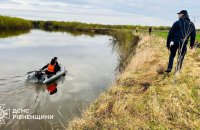На Рівненщині у водоймі знайшли тіло хлопчика, тривають пошуки його брата