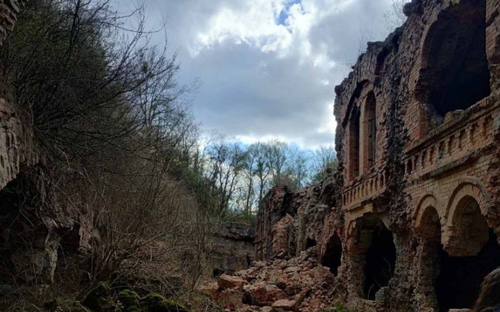 На Рівненщині обвалилася частина Тараканівського форту