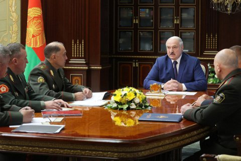 Лукашенко назвав Україну загрозою для Білорусі