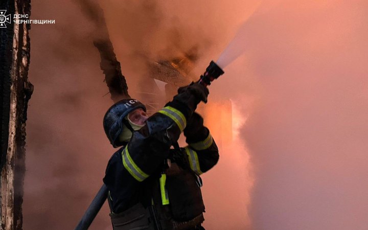 У Чернігові ворожий дрон вдарив по ключовому обʼєкту теплоенергетики