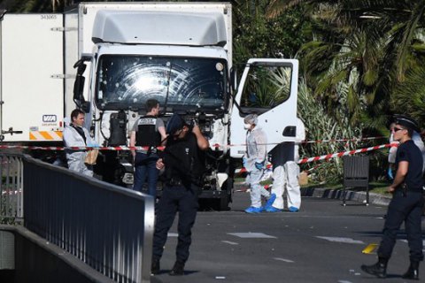 У Франції заарештували ще двох причетних до теракту в Ніцці
