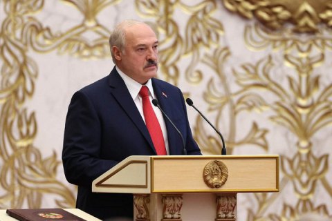 Лукашенко: Президент никогда не бежал и бежать не собирается
