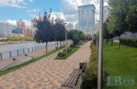 Геть з нашого берега! Як кияни ховаються від киян і чому не можна приватизувати набережну 