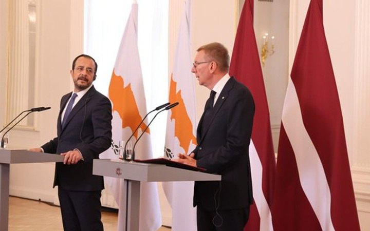 ​Президенти Кіпру та Латвії обговорили ситуацію в Україні та на Близькому сході  