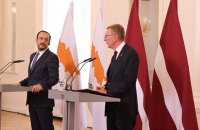 ​Президенти Кіпру та Латвії обговорили ситуацію в Україні та на Близькому сході  