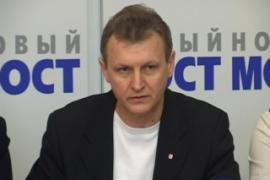 То, что руководители Кабмина не говорят на украинском - безобразие и неуважение к Закону, - Валерий Мурлян