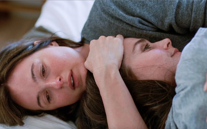 Застряг між Бергманом та Чеховим: “Сентиментальна цінність” Йоакіма Трієра 