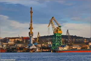 Севастополь помогает заводу Порошенко