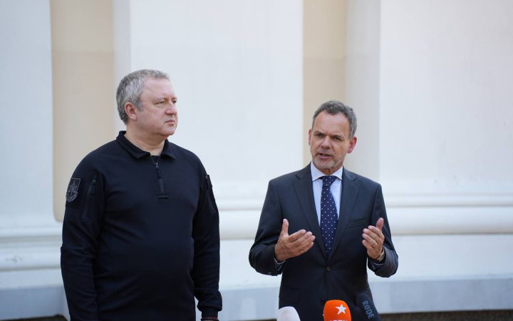 Нідерланди передадуть Україні мобільну криміналістичну лабораторію