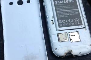 У водителя в Ирландии взорвался новый Galaxy S