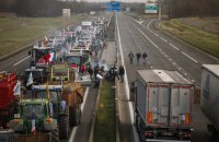 Лідери протестів фермерів у Франції дали уряду три тижні, аби побачити перші результати обіцянок