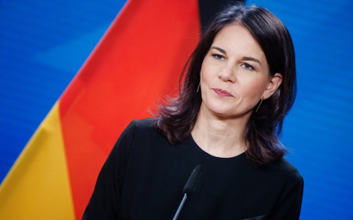 Анналена Бербок про “Північний потік-2”: такі економічні проєкти більше не будуть існувати