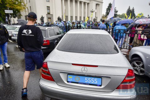 Імпорт вживаних автомобілів в Україні вийшов на новий рекорд
