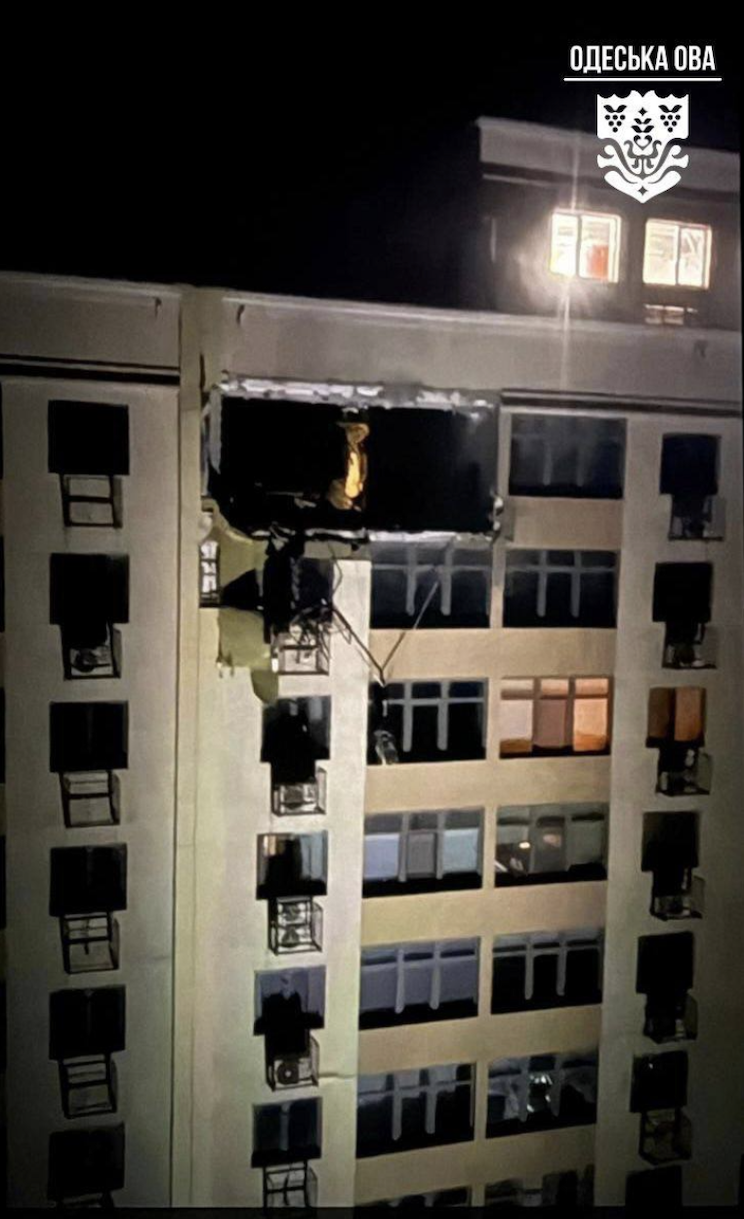 Постраждала багатоповерхівка в Одеській області 