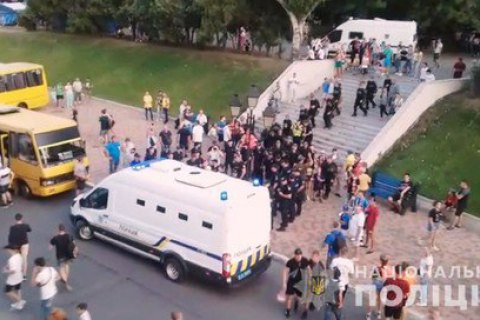 Перед матчем за Суперкубок України поліція провела масові затримання фанів
