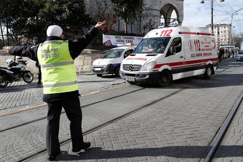 У Стамбулі вибухнув автомобіль, поранено 8 осіб