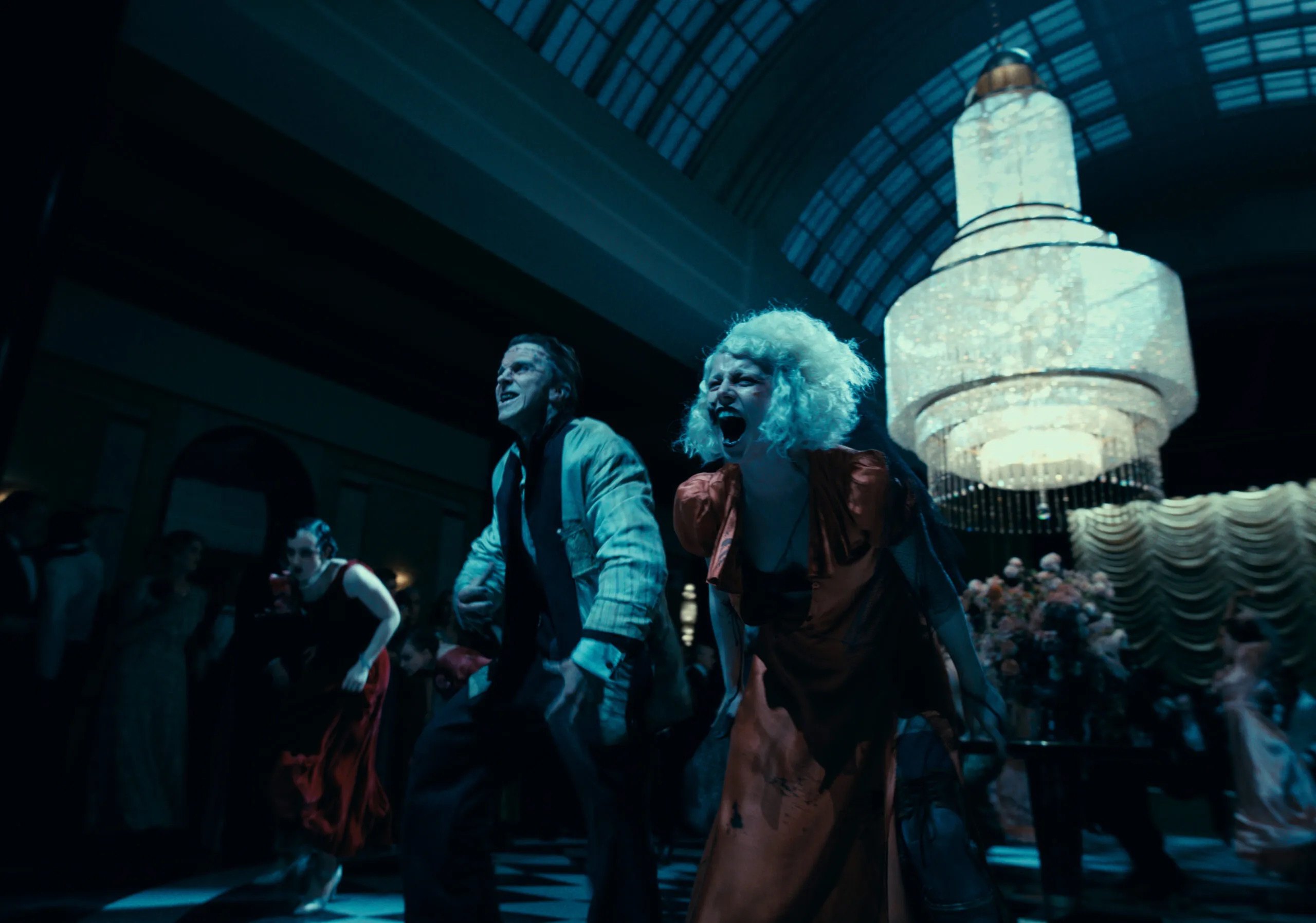 Кадр з фільму 'Наречена!' 