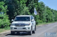 Наблюдатели ОБСЕ не собираются покидать Донецк после поджога автомобилей