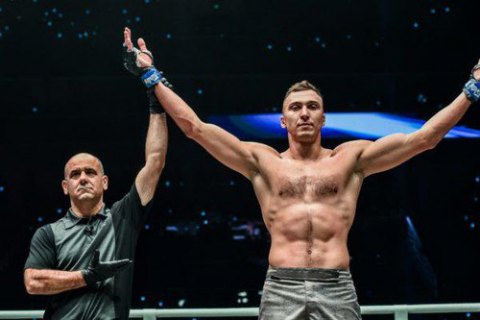 Украинский супертяж стал чемпионом мира по кикбоксингу