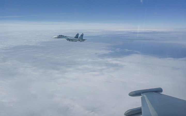 Біля повітряного простору НАТО перехопили російські літаки