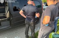 На Тернопільщині місцевий депутат допоміг “зняти” з військового обліку понад 15 ухилянтів