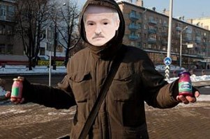Минчанам раздали хрен от имени Лукашенко