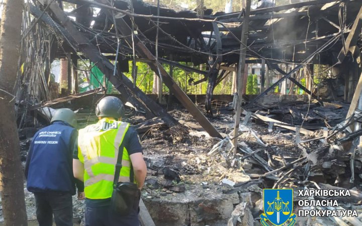 Через атаки окупантів на Харківщині пошкоджені пошта, СТО та база відпочинку