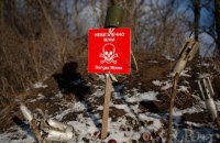 На Донбассе боевики повторно закладывают изъятую при разминировании взрывчатку