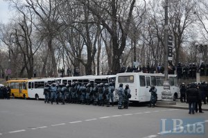Силовиків активно стягують у центр Києва