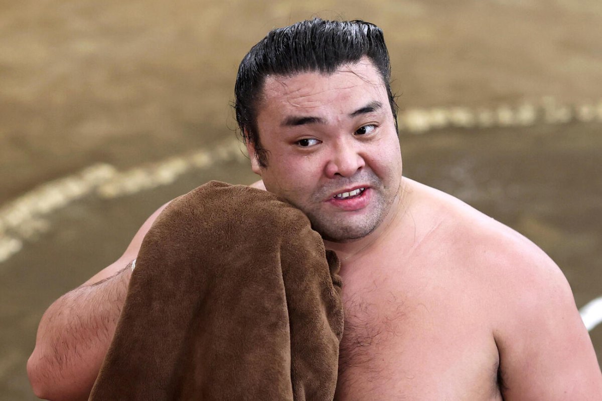 Монгол Кірішима перед стартом <i>Aki Basho</i>