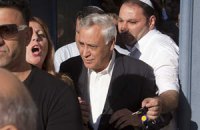 Осужденный за изнасилование экс-президент Израиля отправлен в тюрьму