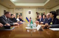 Зеленський обговорив із двопартійною делегацією Конгресу США допомогу зброєю для України та санкції проти РФ