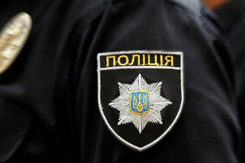 В Ровно мужчина избил сотрудницу полиции, прибывшую на вызов о домашнем насилии