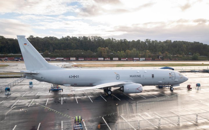 До Німеччини доставили новий літак, який «полюватиме» на російські підводні човни 