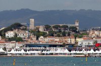 Українського бізнесмена, який прямував на віллу в Канни, не випустили з чартерного літака