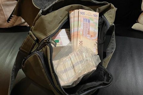 На Херсонщині СБУ накрила банду рекетирів, які вибивали у фермера мільйон гривень