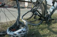 У Києві автомобіль збив групу велосипедистів і втік