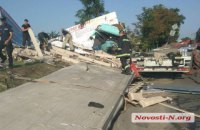 В Первомайске грузовик насмерть сбил пешехода и врезался в дом 