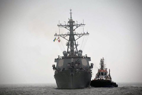 Американский эсминец вошел в акваторию Черного моря