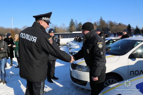 Полиция Винницкой области получила 23 новых служебных автомобиля
