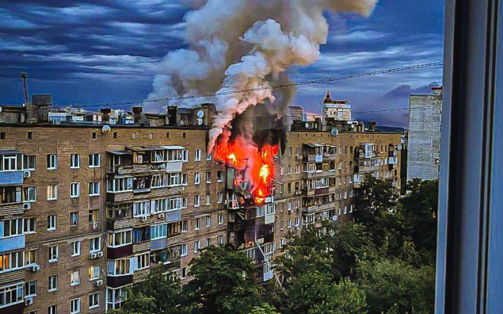 Унаслідок масованої атаки РФ на Харків постраждали двоє поліцейських