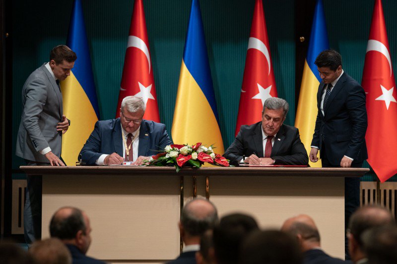 Підписання протоколу про спільне використання та вивчення космосу між Україною і Туреччиною