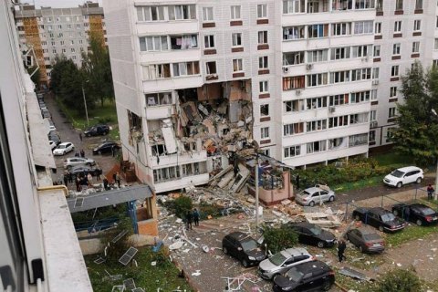 Под Москвой из-за взрыва в жилом доме обрушились стены трех этажей